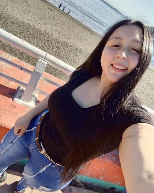 <strong>Valentina M., 32 año</strong>s <em>